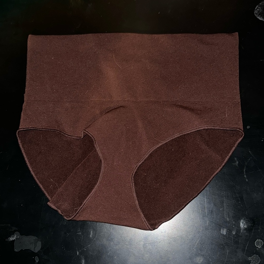 Yitty Undie